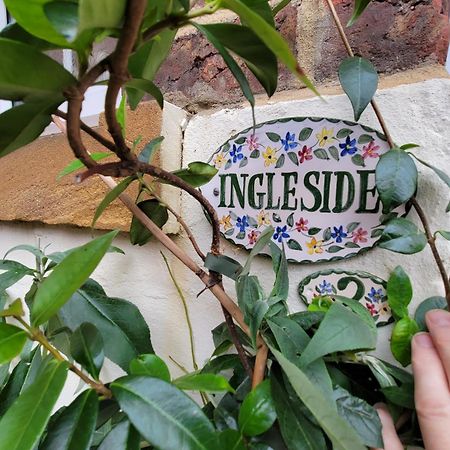 Ingleside Mews Apartment Уитби Екстериор снимка