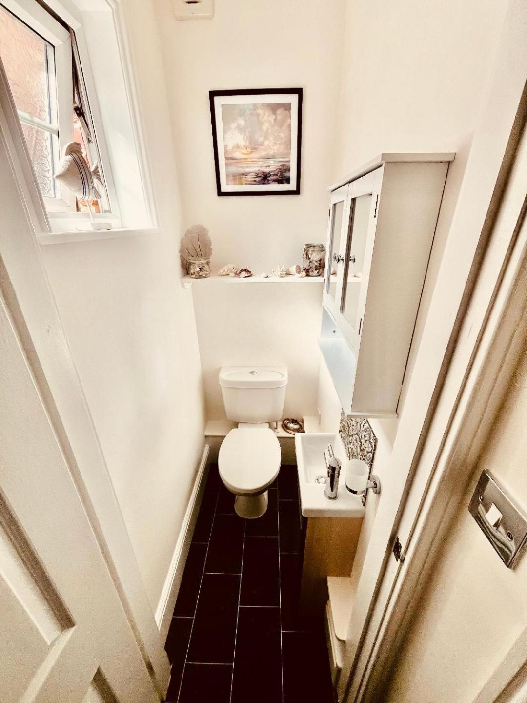 Ingleside Mews Apartment Уитби Екстериор снимка
