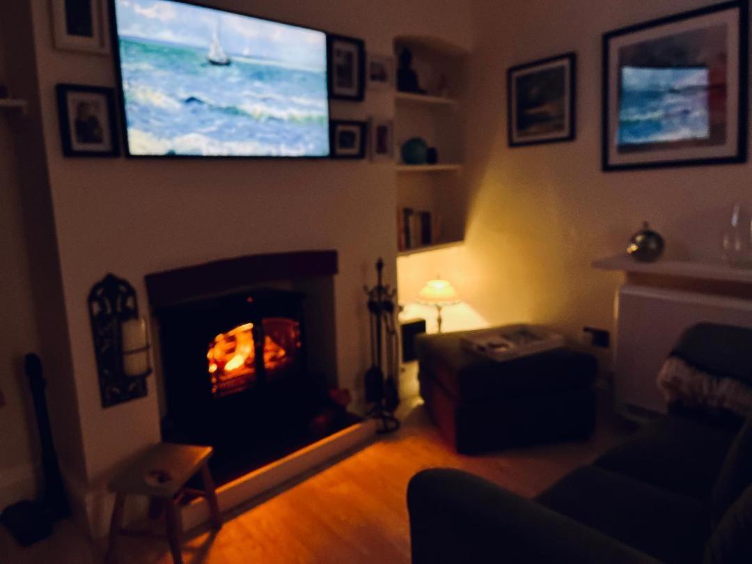 Ingleside Mews Apartment Уитби Екстериор снимка