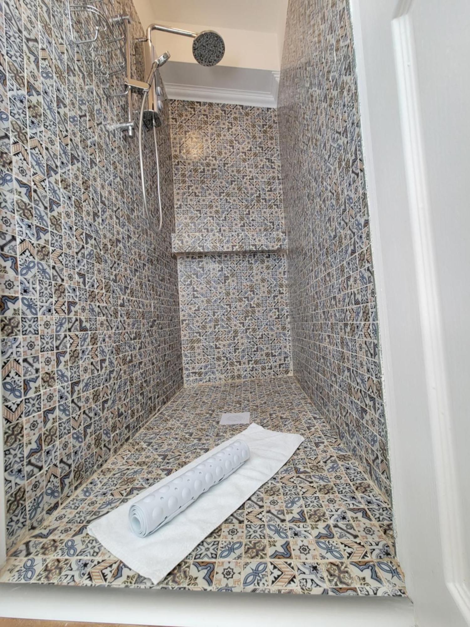 Ingleside Mews Apartment Уитби Екстериор снимка